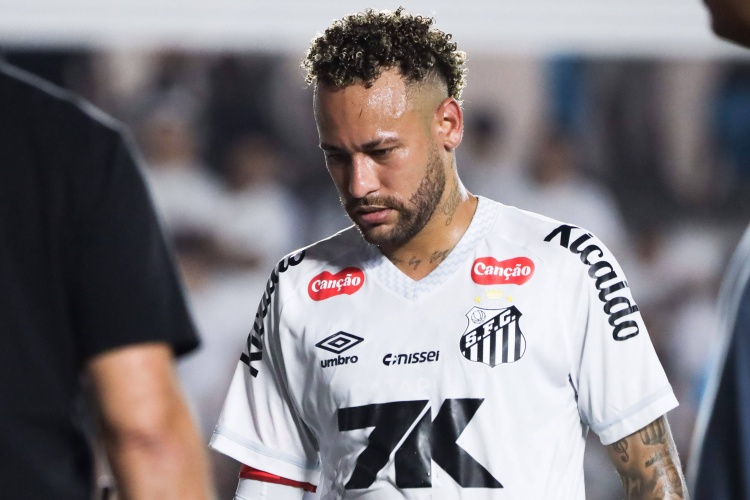 乐鱼网页入口-巴媒：桑托斯预计内马尔本月恢复体能训练，有望巴甲前几轮复出